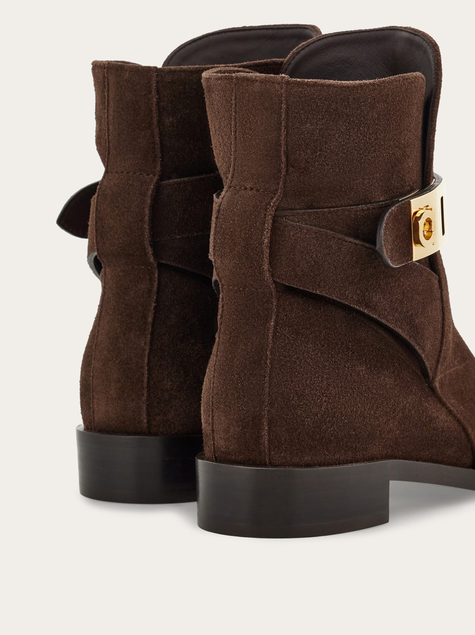 Ferragamo Hug buckle ankle boot - Image 8